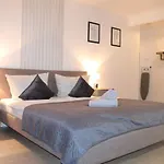 Relax - Messe Contactless Check In Apartamento